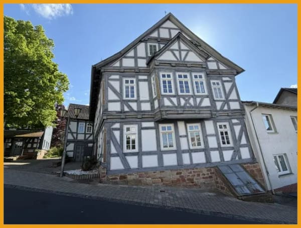 Immobilie in Schwalmstadt - IHR HISTORISCHES SPARSCHWEIN! 
KEINE KÄUFERPROVISION! - Bild 0