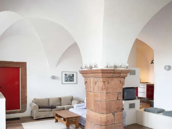 Immobilie in Schlitz - Vorderburg Schlitz – Wohnen in historischem Flair mit künstlerischer Freiheit - Bild 1