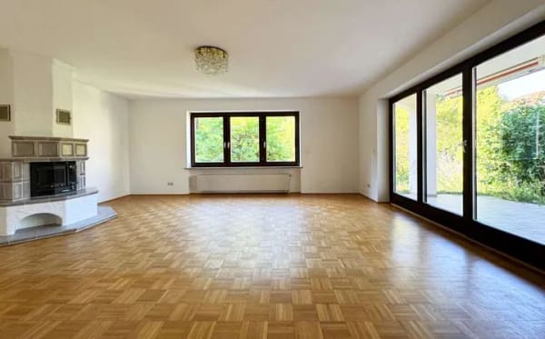 Immobilie in Memmelsdorf - Wohn(t)raum im Grünen! Einfamilienhaus mit optionaler Einliegerwohnung und Hallenbad in Memmelsdorf - Bild 1