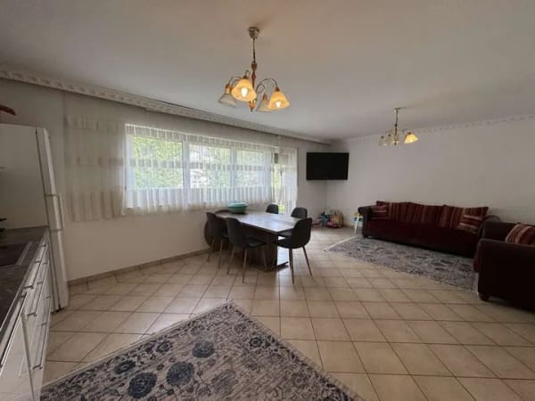 Immobilie in Hückelhoven - Großzügige Doppelhaushälfte mit Souterrainbereich, Garten und Stellplätzen in Hückelhoven-Baal - Bild 2