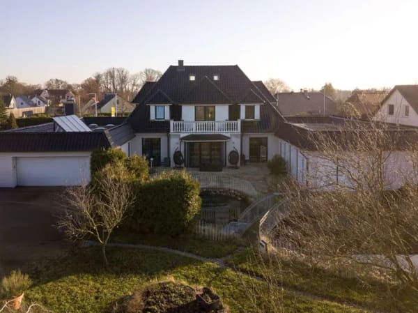 Immobilie in Cambs - Traumhaftes Einfamilienhaus mit Einliegerwohnung und Swimmingpool bei Schwerin zu verkaufen! - Bild 0