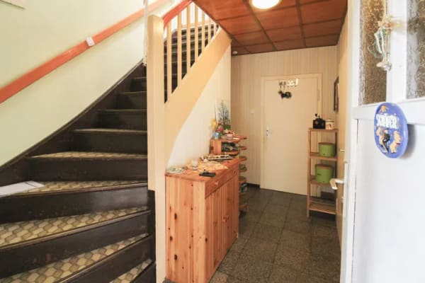 Immobilie in Delitzsch - Sofort bezugsfertig: Gepflegtes Zuhause mit großzügigem Garten und 3 Garagen in Delitzsch-Laue - Bild 2