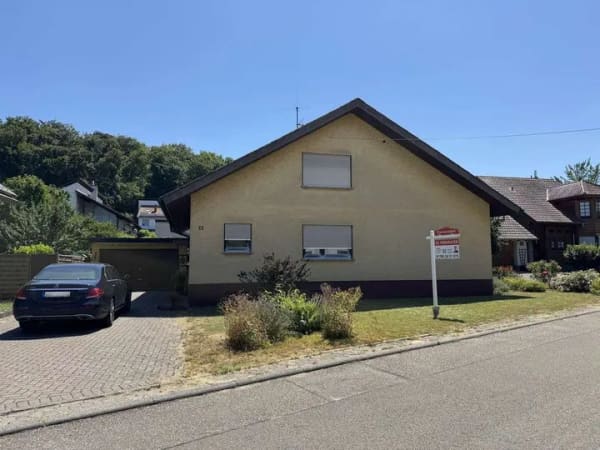 Immobilie in Bretten - Großes freistehendes 2-FH in ruhiger Lage - Bild 0
