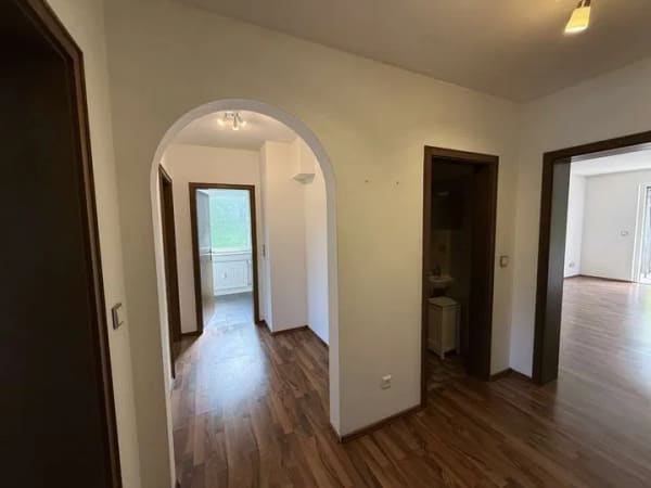Immobilie in Bayerisch Gmain - 3-Zimmer-Erdgeschoßwohnung mit Südterrasse und Bergblick in Bayerisch Gmain - Bild 1