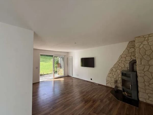 Immobilie in Bayerisch Gmain - 3-Zimmer-Erdgeschoßwohnung mit Südterrasse und Bergblick in Bayerisch Gmain - Bild 2