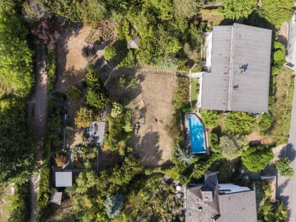 Immobilie in Denzlingen - Wohnen wie im eigenen Haus – mit Panorama-Ausblick,
Privatgarten und Gemeinschaftspool in Denzlinge - Bild 2