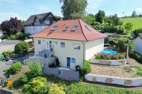 Immobilie in Wipperfürth - Zweifach vermietet, einfach interessant: Einfamilienhaus mit Einliegerwohnung in Wipperfürth-Ohl - Bild 1