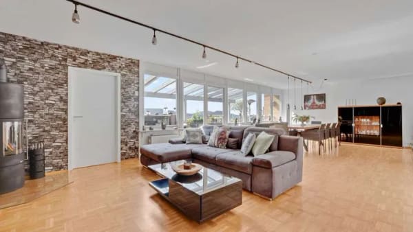 Immobilie in Ebermannstadt - Einzigartiger Panoramablick! Modernisiertes Einfamilienhaus mit hochwertiger Ausstattung - Bild 4