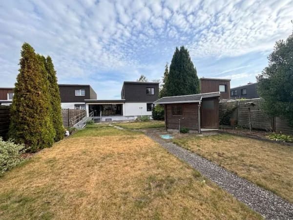Immobilie in Vechelde - Mit barrierefreiem Duschbad, hübschen Garten, Partykeller, Sauna, Garage, Glasfaser .... - Bild 1