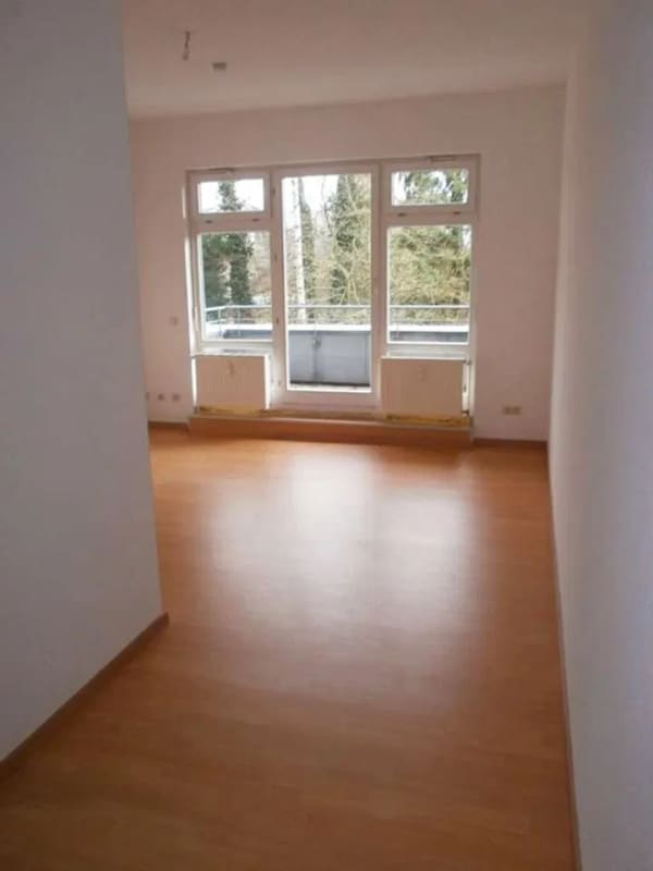 Immobilie in Bargteheide - "Grundbuch statt Sparbuch" - vermietete 1 Zimmer ETW in Citylage mit guter Aufteilung und Balkon - Bild 2