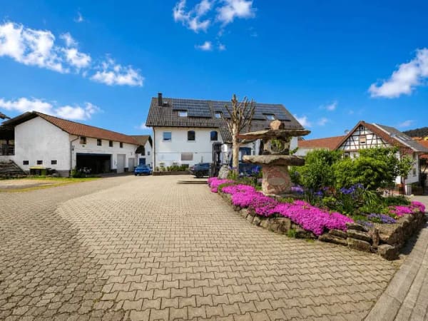 Immobilie in Loffenau - Wohn- und Geschäftshaus mit vielen Möglichkeiten - Bild 0