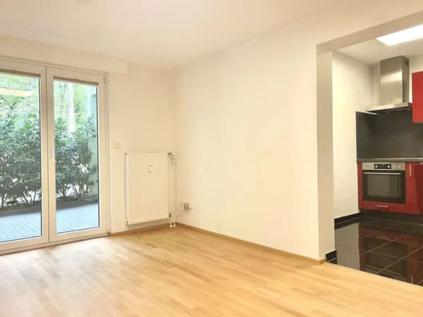 Immobilie in Friedrichsdorf - Saniertes 2-Zimmer-Apartment mit Terrasse in gepflegter Anlage - Bild 2