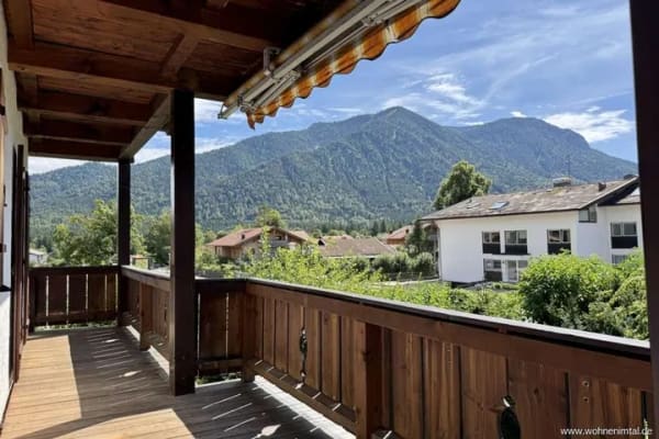 Immobilie in Schliersee - Wohnen im Tal Immobilien Im Zentrum von Neuhaus: Schön, geschnittene 3-Zimmer- Wohnung mit Balkon un - Bild 0