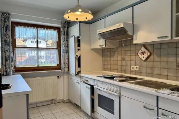 Immobilie in Schliersee - Wohnen im Tal Immobilien Im Zentrum von Neuhaus: Schön, geschnittene 3-Zimmer- Wohnung mit Balkon un - Bild 3