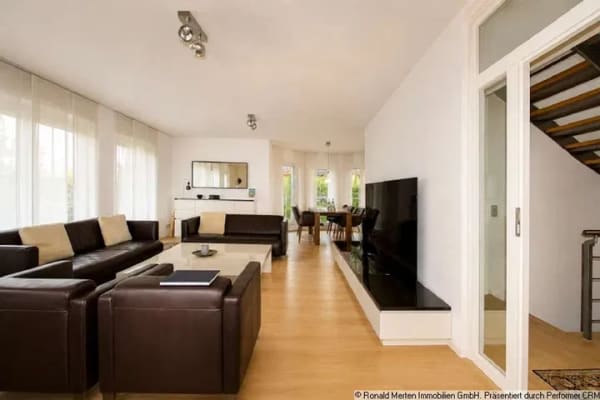 Immobilie in Ohrdruf - Exklusives Wohnerlebnis: Modernes Einfamilienhaus mit Pool und Premium-Ausstattung - Bild 1