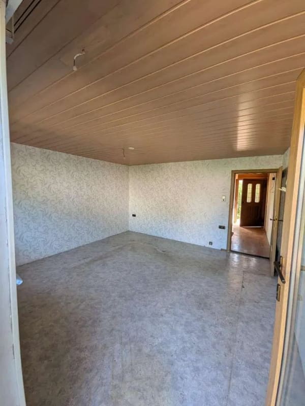 Immobilie in Kirchheim unter Teck - Renovierungsbedürftiges Reihenmittelhaus in ruhiger Lage - Provisionsfrei! - Bild 4