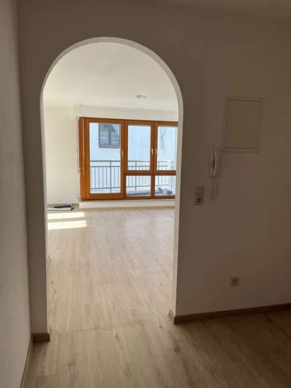 Immobilie in Gärtringen - Gärtingen: Zentrale 2,5 ZW mit Balkon und TG-Stellplatz - Bild 4