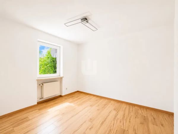Immobilie in Eichenau - WINDISCH – Ideal für die große Familie – Großes Reihenhaus mit zwei separaten Wohnbereichen - frei! - Bild 3