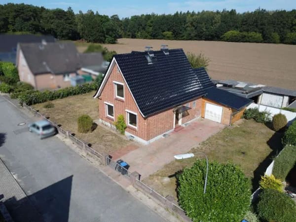 Immobilie in Ratekau - Freistehendes Einfamilienhaus mit großzügigem Grundstück und viel Gestaltungspotenzial in Pansdorf - Bild 3