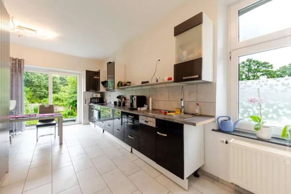 Immobilie in Bedburg-Hau - Viel Raum für individuelle Lebensentwürfe – Zweifamilienhaus mit großem Grundstück in Bedburg-Hau - Bild 1