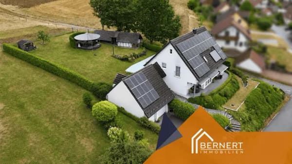 Immobilie in Ludwigschorgast - Urlaub zu Hause – hochwertiges Architektenhaus mit Traumgarten und Wellnessbereich - Bild 3