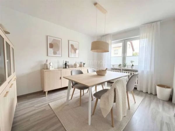 Immobilie in Niederkassel - Gepflegtes Dreifamilienhaus auf großzügigem Grundstück, in Niederkassel-Rheidt - Bild 4