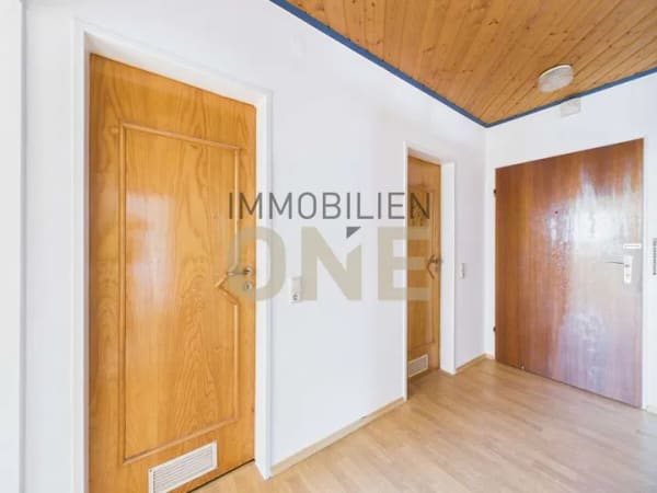 Immobilie in Neustadt an der Donau - 4 Zimmer mit Weitblick – großzügiges Wohnen in Neustadt an der Donau - Bild 1