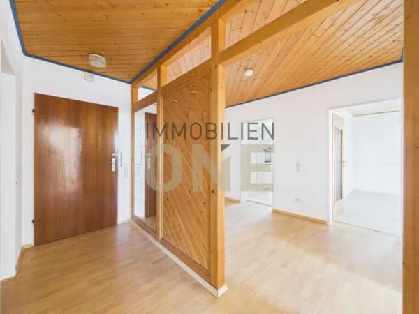 Immobilie in Neustadt an der Donau - 4 Zimmer mit Weitblick – großzügiges Wohnen in Neustadt an der Donau - Bild 2