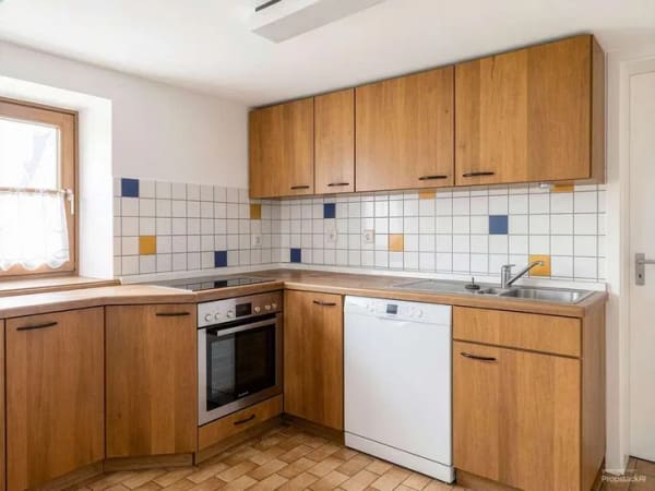 Immobilie in Sonnenbühl - Ein Haus mit Geschichte.                  Platz für Ihr nächstes Kapitel. - Bild 1