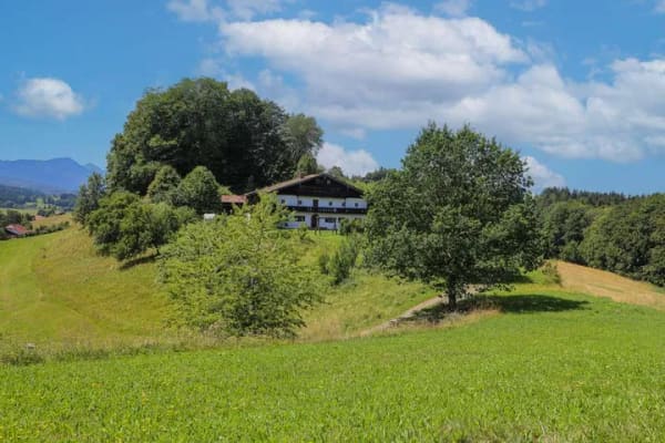 Immobilie in Teisendorf - Historisches Hofanwesen in traumhafter Alleinlage - Bild 0