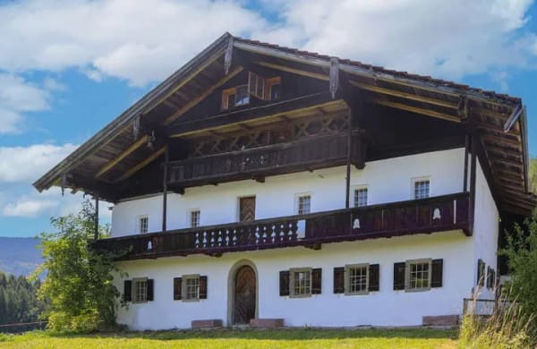 Immobilie in Teisendorf - Historisches Hofanwesen in traumhafter Alleinlage - Bild 1