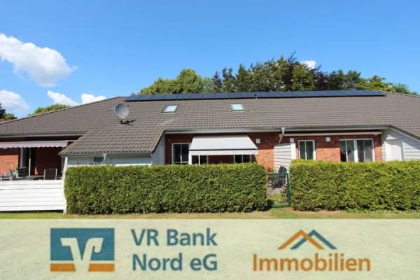 Immobilie in Süderlügum - Neuwertige Reihenhausscheibe mit Carport in KfW 40+ Standard - Bild 0