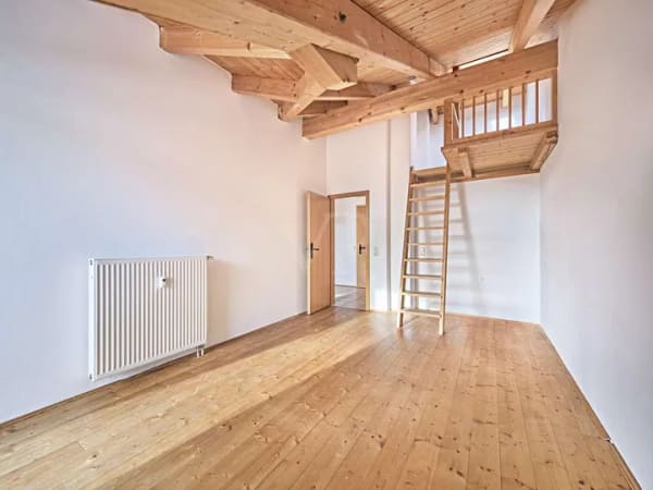 Immobilie in Prien am Chiemsee - Wohnkomfort im Dachgeschoss: 2 Balkone, Bergblick, Kaminofen, inkl. TG-Stellpl - auf Erbpacht-Grdst - Bild 4