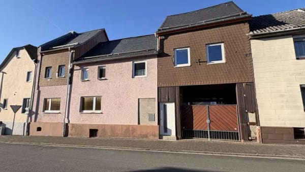 Immobilie in Hünfelden - Charaktervolles Wohnhaus mit Scheune & vielseitig nutzbaren Nebengebäuden in Hünfelden-Dauborn - Bild 0