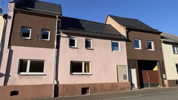 Immobilie in Hünfelden - Charaktervolles Wohnhaus mit Scheune & vielseitig nutzbaren Nebengebäuden in Hünfelden-Dauborn - Bild 1