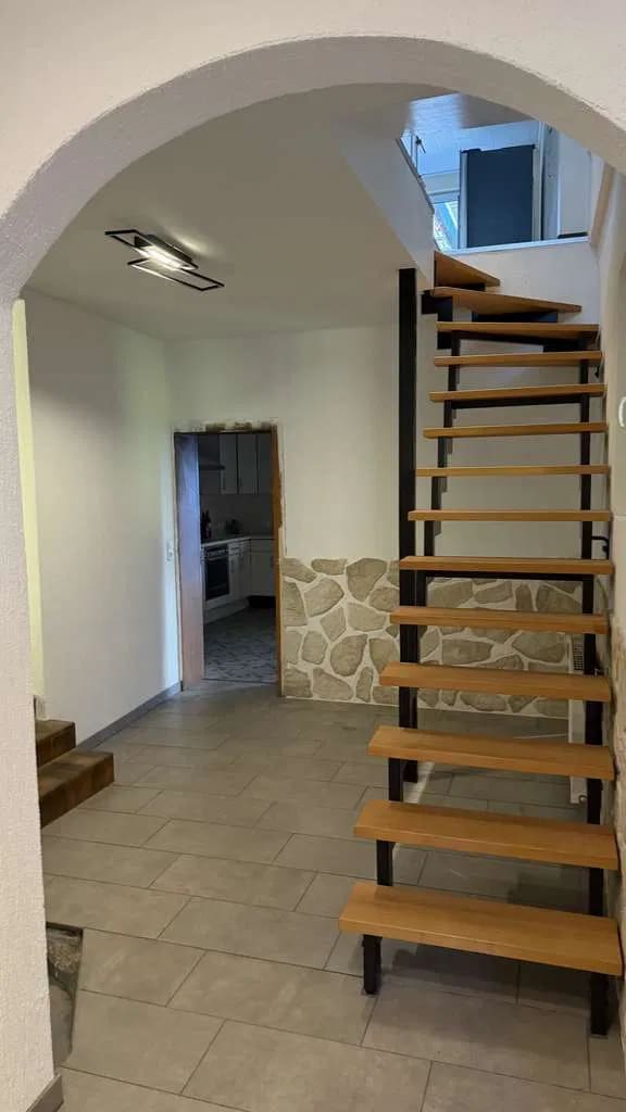 Immobilie in Hünfelden - Charaktervolles Wohnhaus mit Scheune & vielseitig nutzbaren Nebengebäuden in Hünfelden-Dauborn - Bild 3