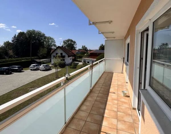 Immobilie in Weilheim in Oberbayern - Helle 2-Zimmer-Wohnung mit Südbalkon und Garage im Westen von Weilheim - Bild 2