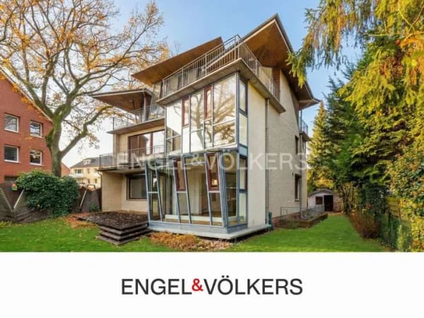 Immobilie in Norderstedt - Exklusives Wohnen auf fast 300 m² - Bild 0