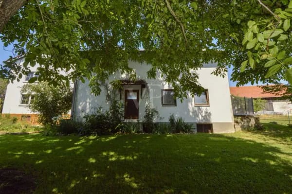 Immobilie in Gachenbach - Familienfreundliches Einfamilienhaus mit großem Garten und Sauna - Bild 1