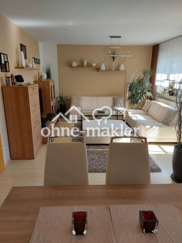 Immobilie in Bindlach - provisionsfreie, lichtdurchflutete Galeriewohnung mit 2 TG-Stellplätzen und Wallbox - Bild 0