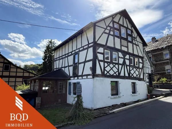 Immobilie in Weinähr - Gemütliches Fachwerkhaus mit großem Garten - Bild 0