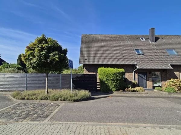 Immobilie in Merzenich - "Einziehen und wohlfühlen!" Gepflegte Doppelhaushälfte - Bild 2