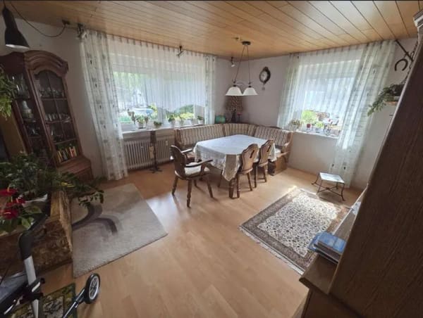 Immobilie in Sonnenbühl - Mehrfamilienhaus mit Werkstatt und Bauplatz in Erpfingen - Bild 2