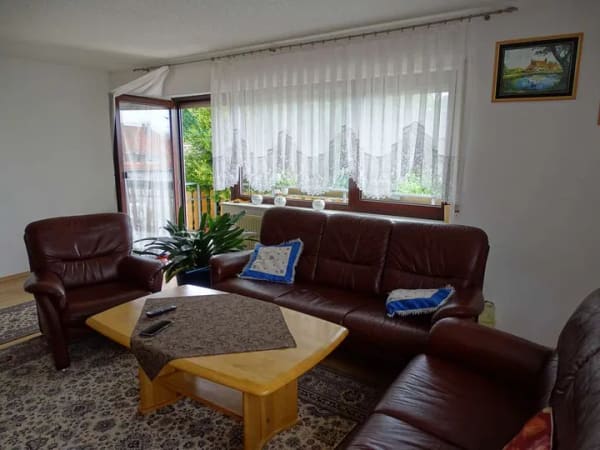 Immobilie in Bonndorf im Schwarzwald - Zweifamilienhaus in zentraler Wohnlage in Bonndorf-Stadt - Bild 2