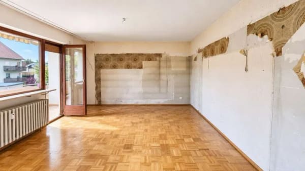 Immobilie in Leinach - Herrlicher Blick ins Grüne – 3-Zimmer-Wohnung mit Balkon und 2 Garagen! - Bild 3