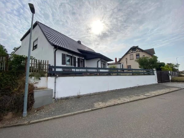 Immobilie in Roßleben-Wiehe - Viel Platz mit Weitblick in ruhiger Lage - Bild 2