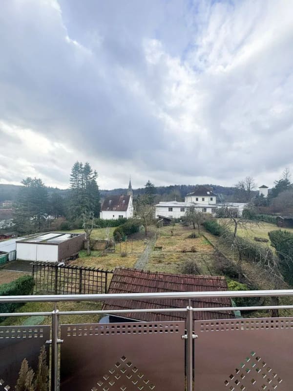 Immobilie in Großrosseln - Großzügiges Zweifamilienhaus mit großem Garten und Garage in ruhiger Lage von Großrosseln- Karlsbrunn - Bild 2