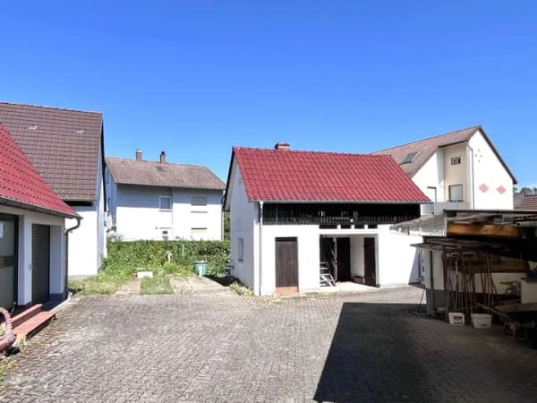 Immobilie in Eggenstein-Leopoldshafen - Freistehendes Einfamilienhaus im alten Ortskern von Eggenstein mit Bebauungs- und Gestaltungsoption - Bild 4
