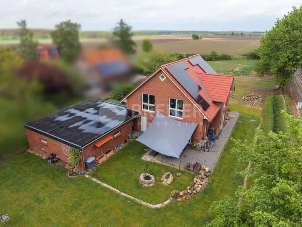 Immobilie in Betzendorf - Hochwertiges Viebrockhaus in Betzendorf Drögennindorf  –  Wohnen & Gewerbe möglich - Bild 1