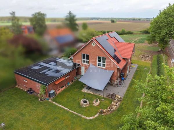 Immobilie in Betzendorf - Hochwertiges Viebrockhaus inklusive Baugrundstück und Möglichkeit der Gewerbeausübung - Bild 1